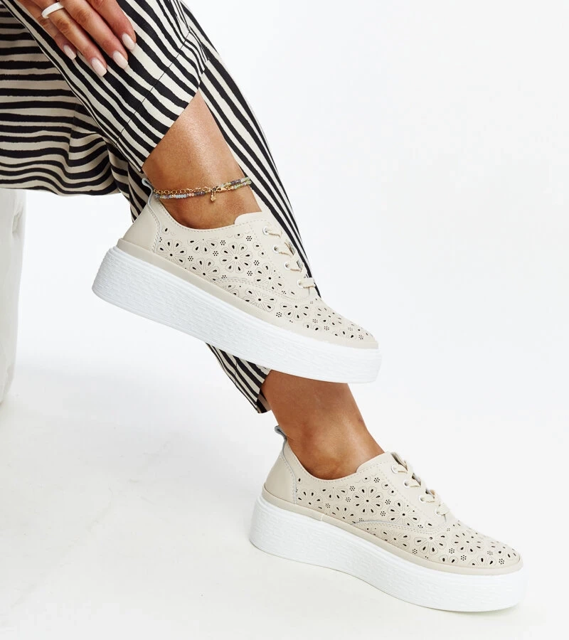 Beżowe ażurowe skórzane sneakersy Maisa