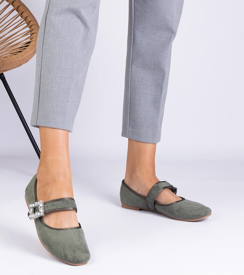 Zielone balerinki zdobione klamrą z krysztalikami Demetra