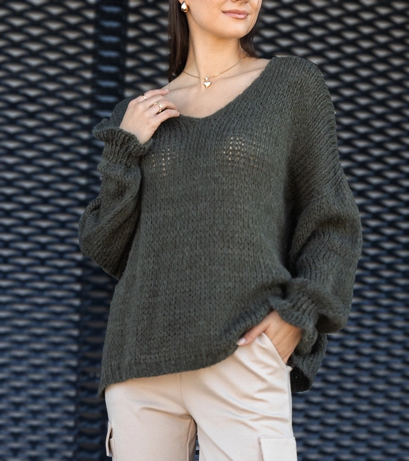 Zielony sweter z dekoltem w serek Gista