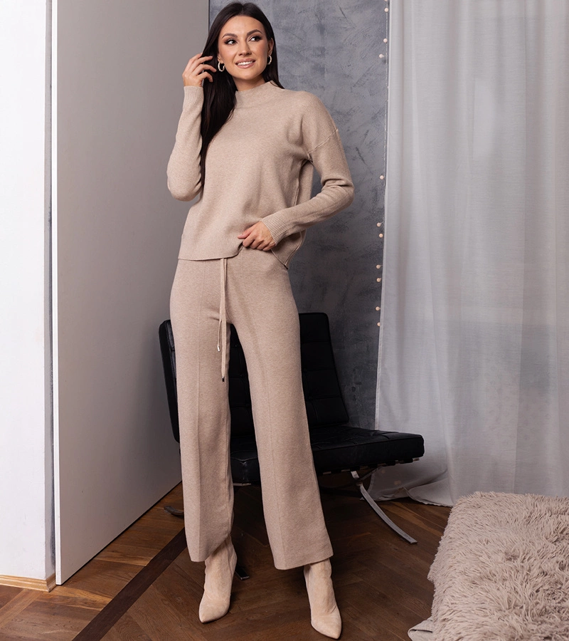 Ciepły sweterkowy komplet Daela