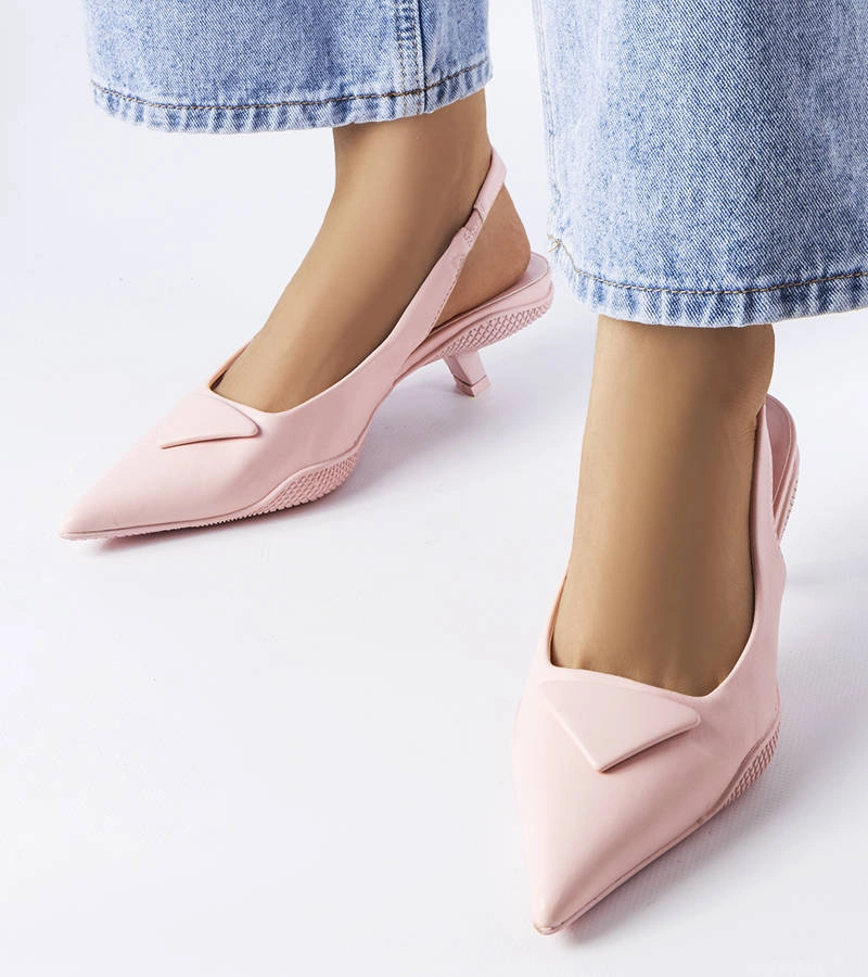 Różowe sandały na niskim obcasie Gougeon