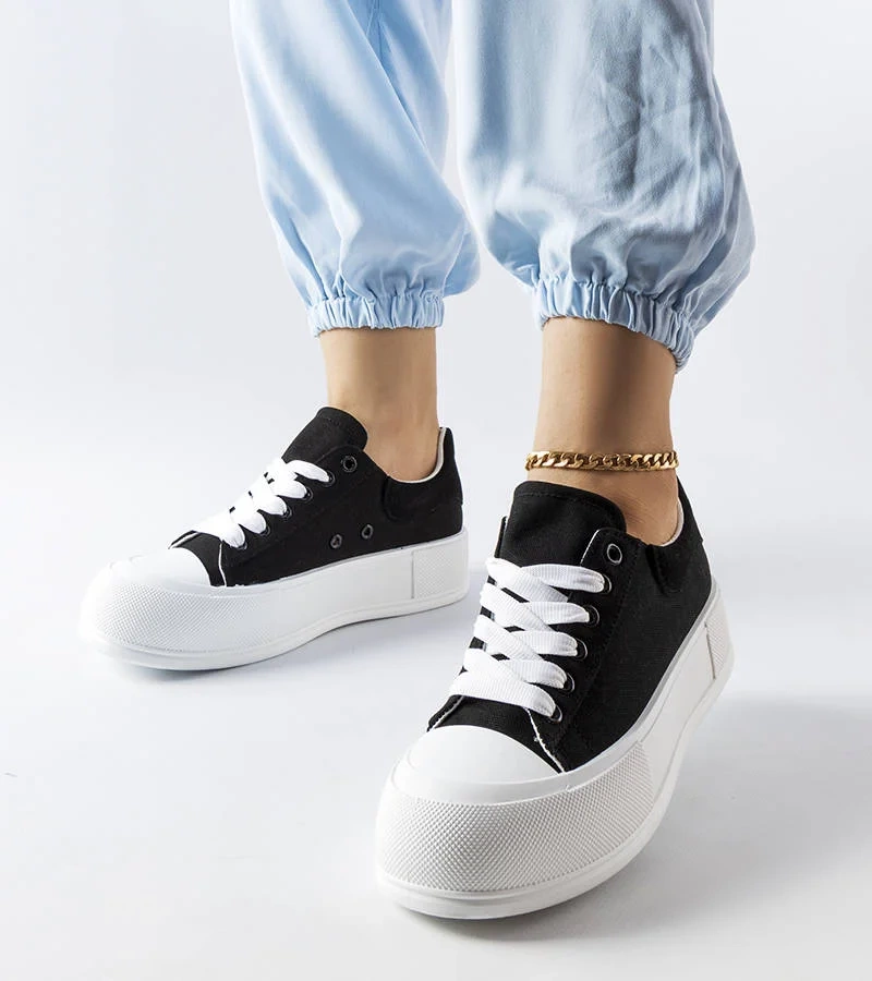 Czarne trampki na platformie Josseaume