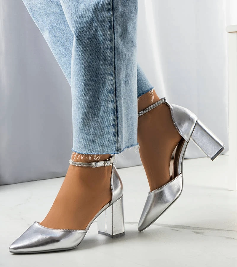 Srebrne czółenka z cyrkoniami Leighton