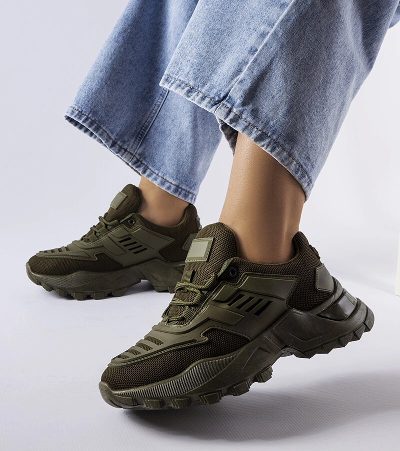 Zielone sneakersy na masywnej podeszwie Sacchi