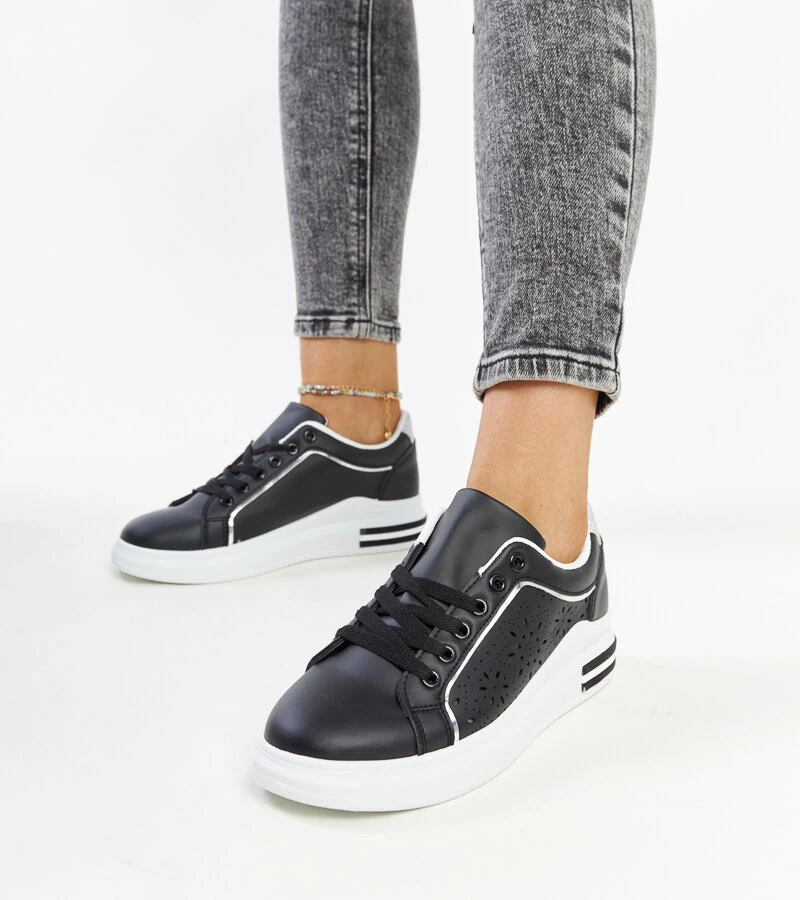 Czarne sneakersy ażurowe z brokatem Zorka