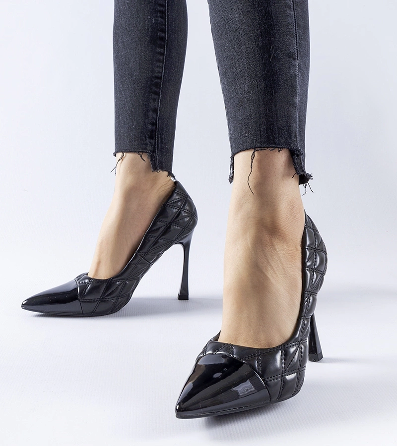 Czarne pikowane szpilki Benito