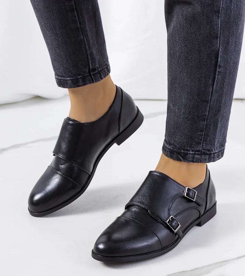 Czarne półbuty Bassa