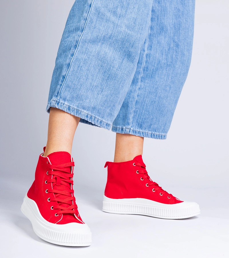 Czerwone trampki na platformie Guerrino