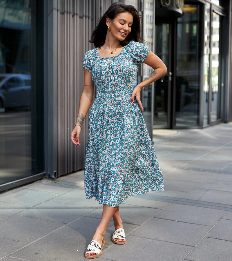 Turkusowa sukienka midi w kwiaty Eloize