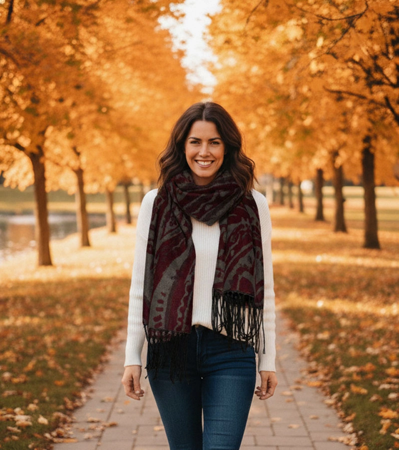 Szaro-bordowy szalik w kwiaty Colonie