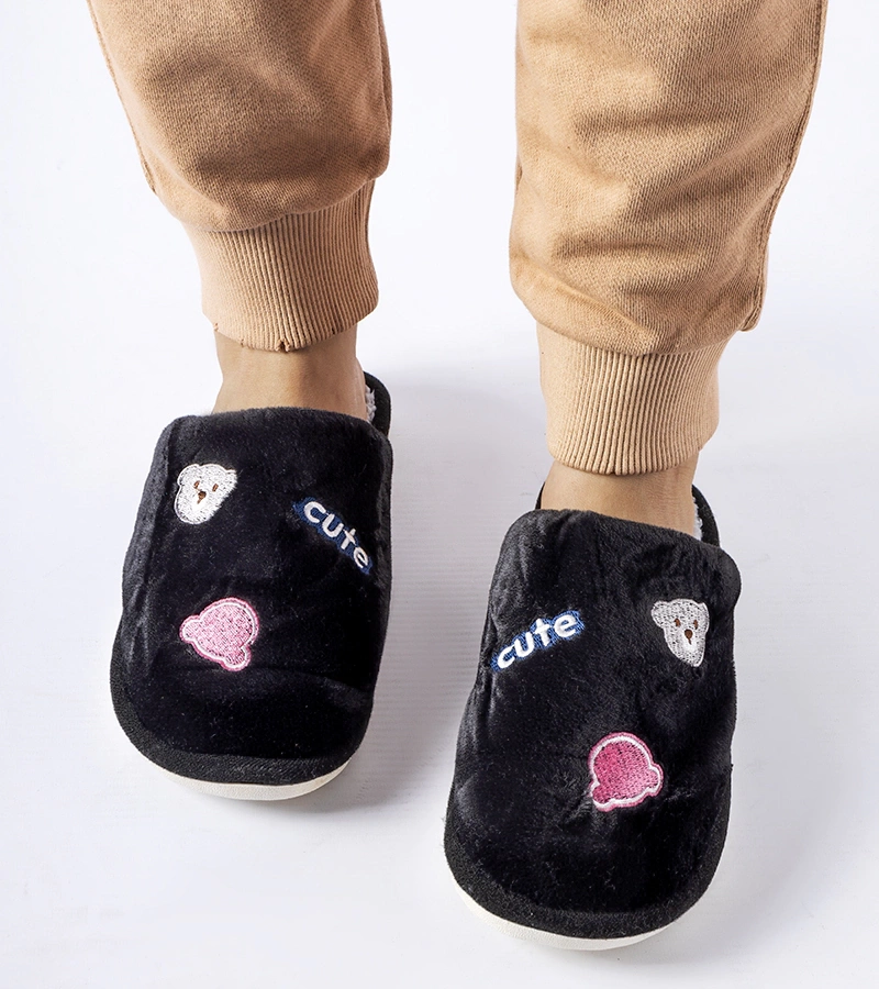 Czarne ciepłe kapcie z misiami Cute