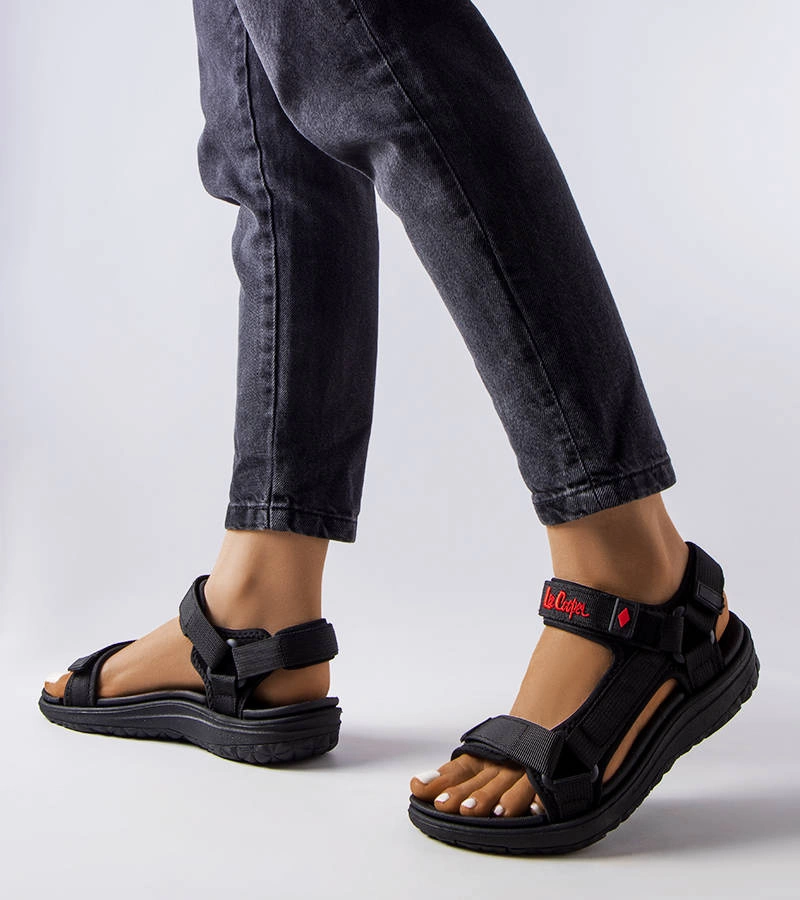 Czarne sandały Lee Cooper LCW-23-34-0961L