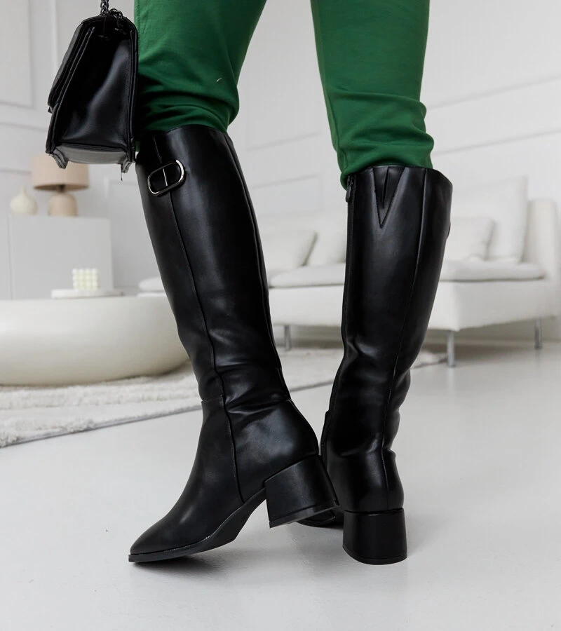 Czarne kozaki z ozdobna klamerką Sydney