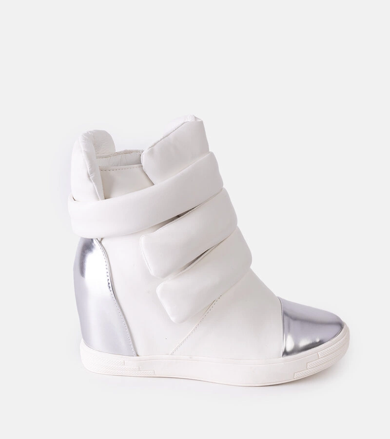 Białe botki na koturnie ocieplane Krinamtina