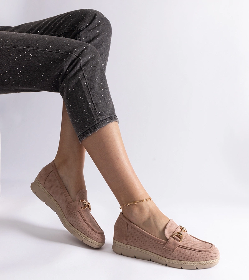 Kremowe mokasyny damskie z eko zamszu Sandoval