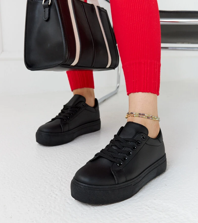 Czarne sneakersy na grubej podeszwie Ruta