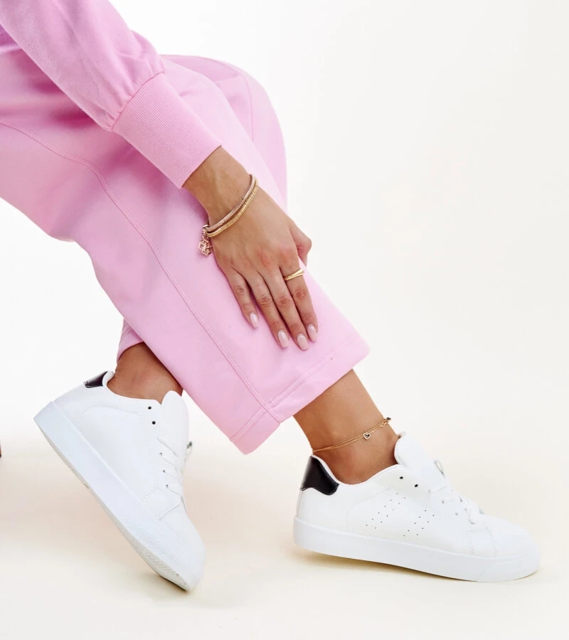 Biało-czarne sneakersy Akila