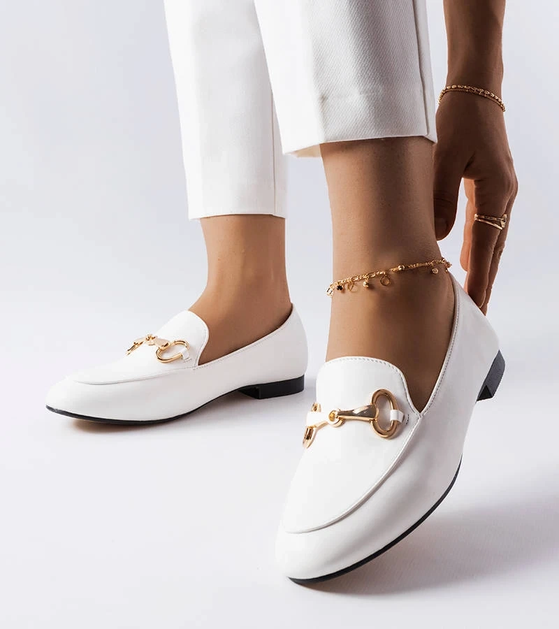 Białe mokasyny z klamerką Philip
