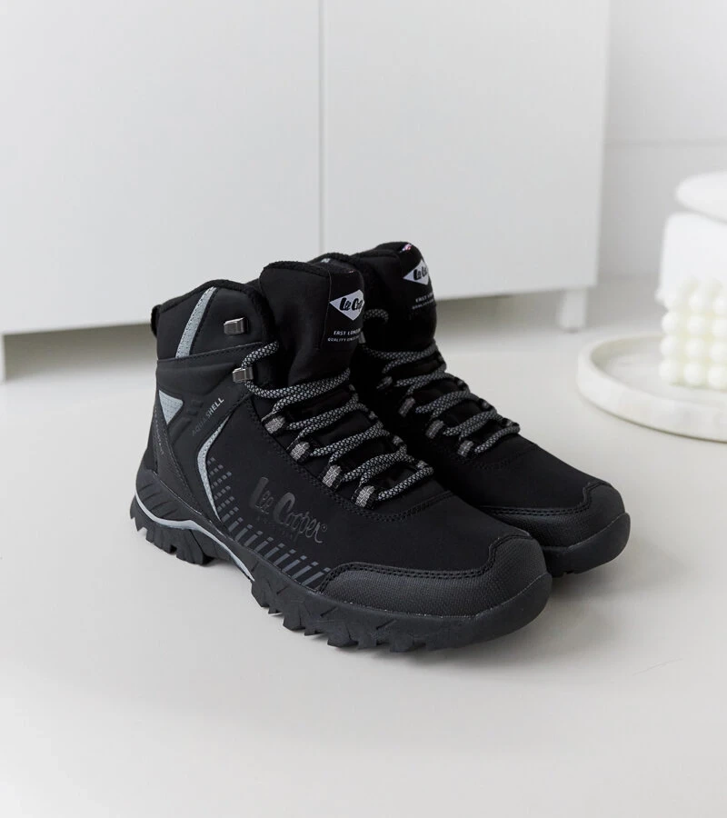 Czarne ocieplane męski trapery LCJ-22-01-1399M BLACK