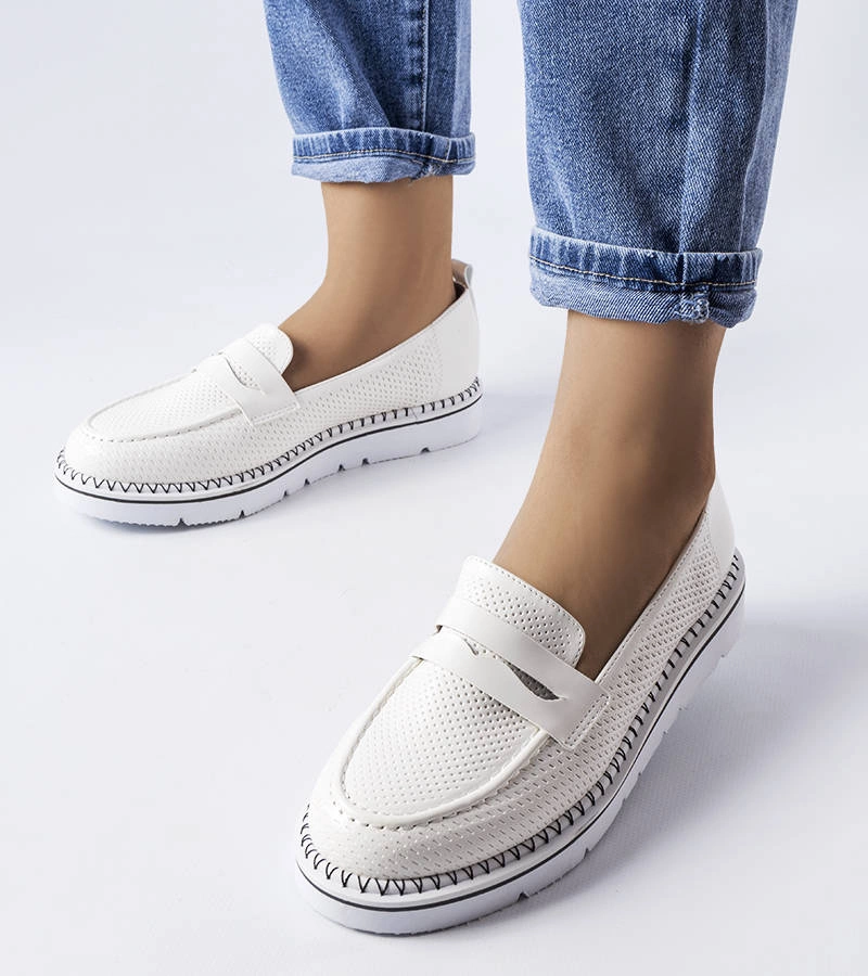 Białe półbuty z perforacją Bloomsburg