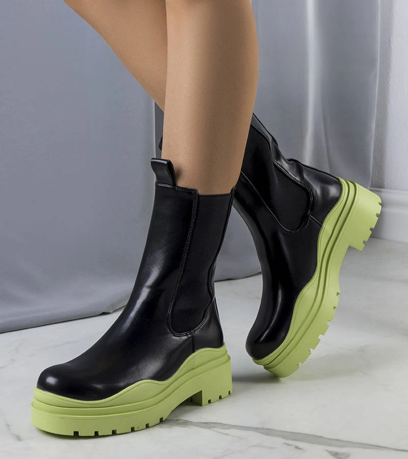 Czarne botki na zielonej podeszwie Jadiel