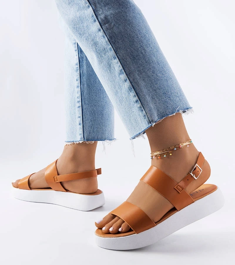 Brązowe sandały na platformie Isaac