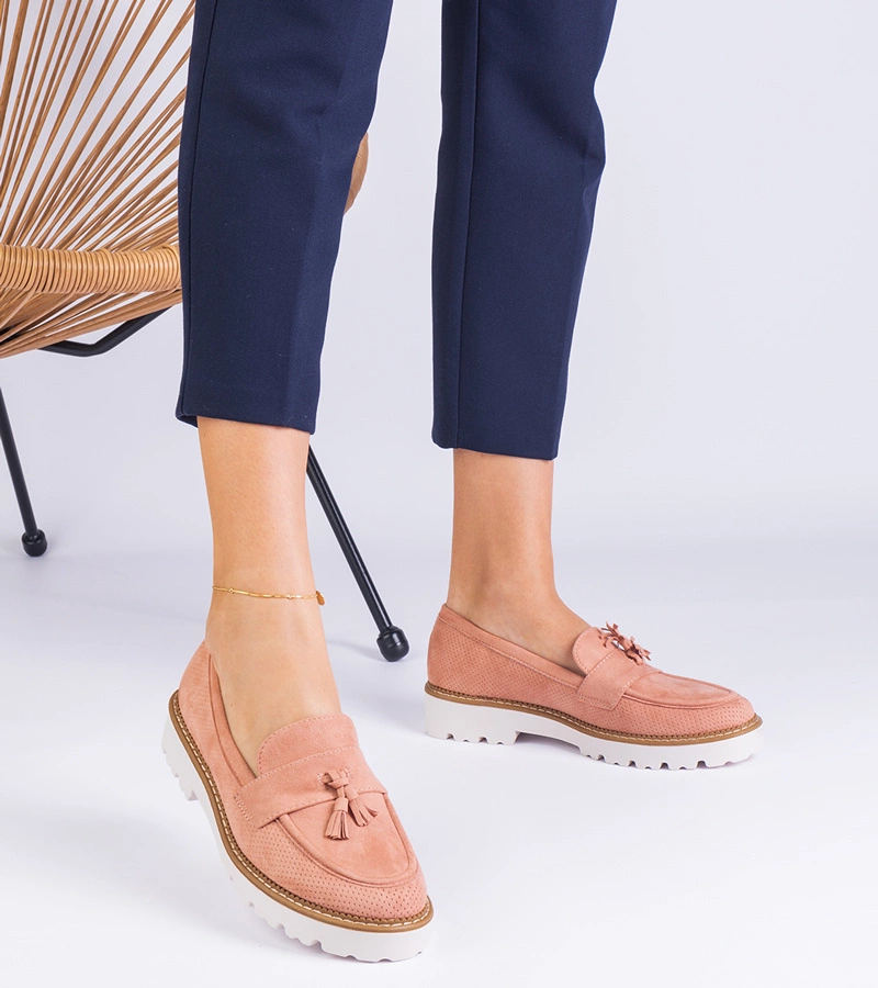 Różowe damskie mokasyny z ekozamszu ze zdobieniem Balada