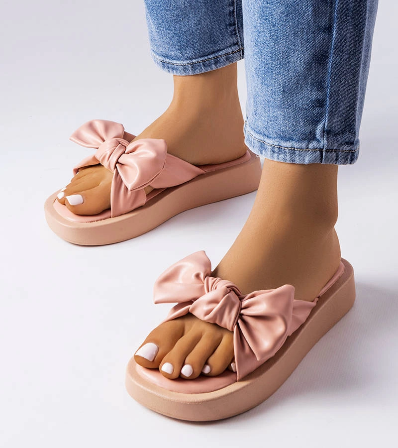 Różowe klapki na platformie z kokardką Edvard