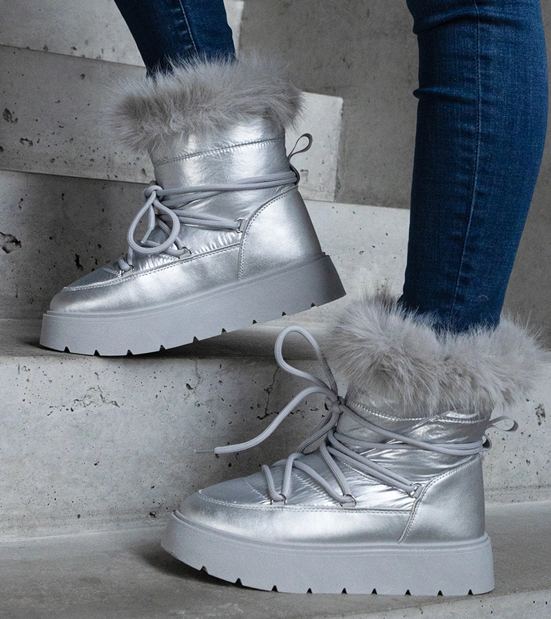 Srebrne ocieplane śniegowce z futerkiem Arilla