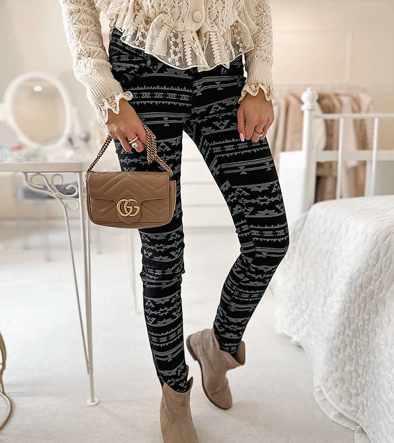 Czarne wzorzyste spodnie materiałowe Marcoux