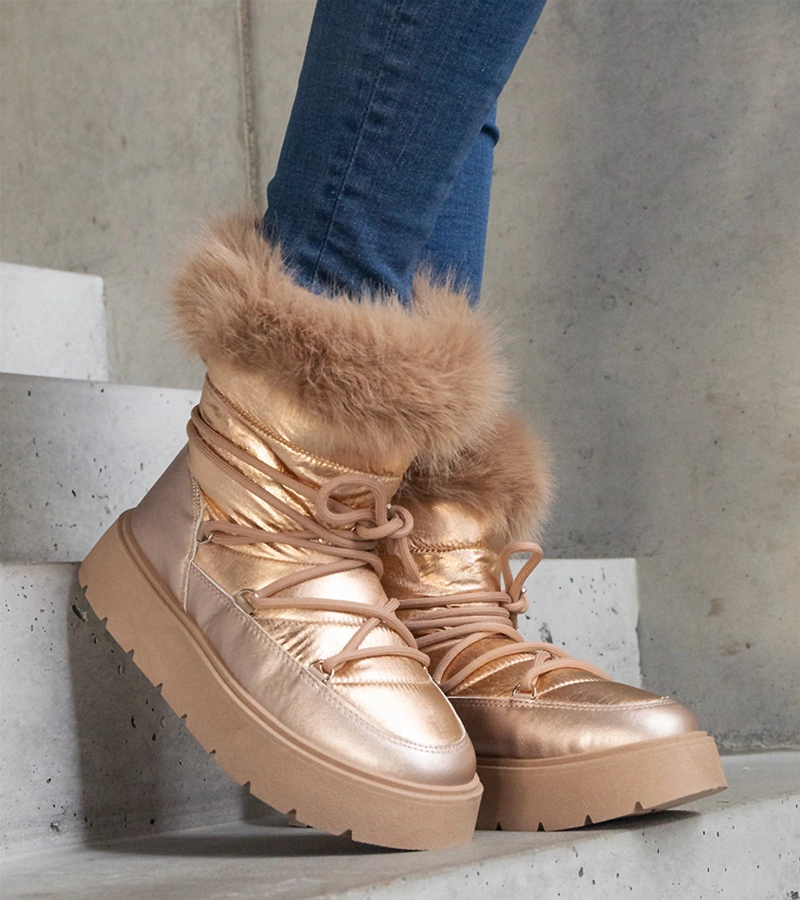 Beżowe ocieplane śniegowce z futerkiem Arilla