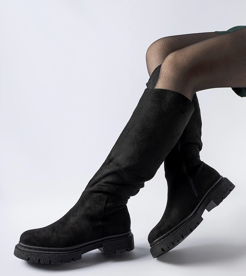 Czarne płaskie ocieplane kozaki Millbrook