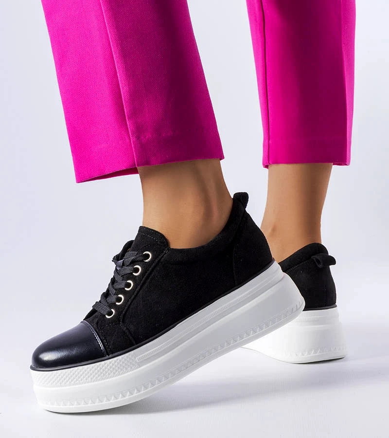 Czarne tenisówki na platformie Pascaline