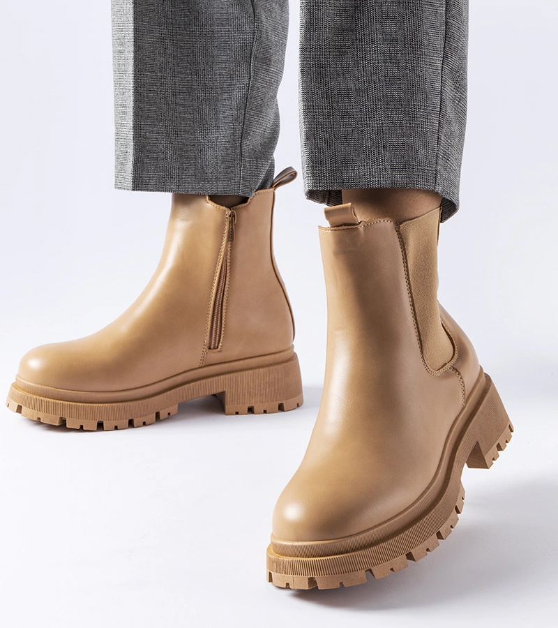 Beżowe ocieplane klasyczne botki Olmedo