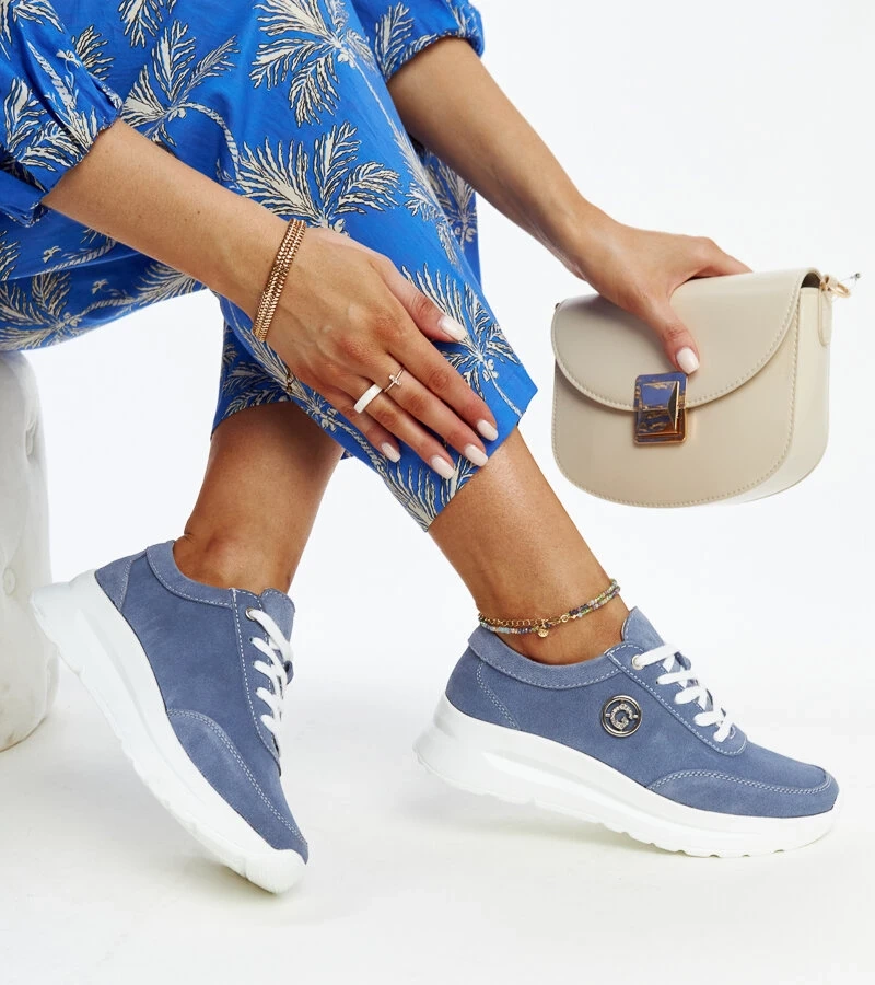 Niebieskie skórzane sneakersy na platformie Helja