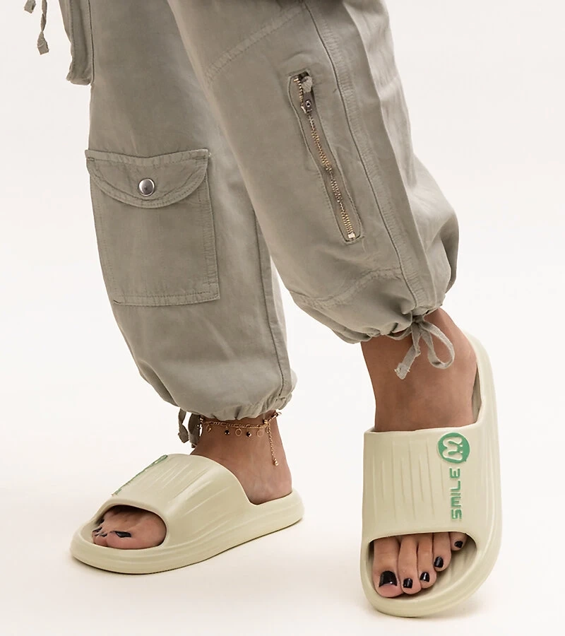 Zielone klapki piankowe Labinga