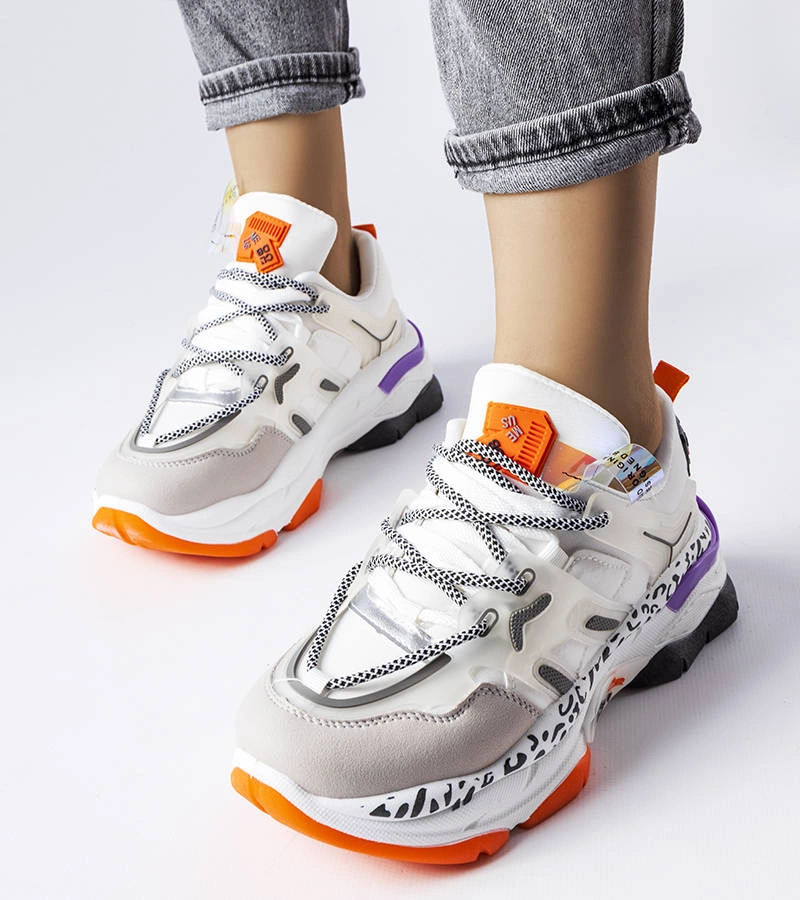 Białe sneakersy z łączonych materiałów Donalina