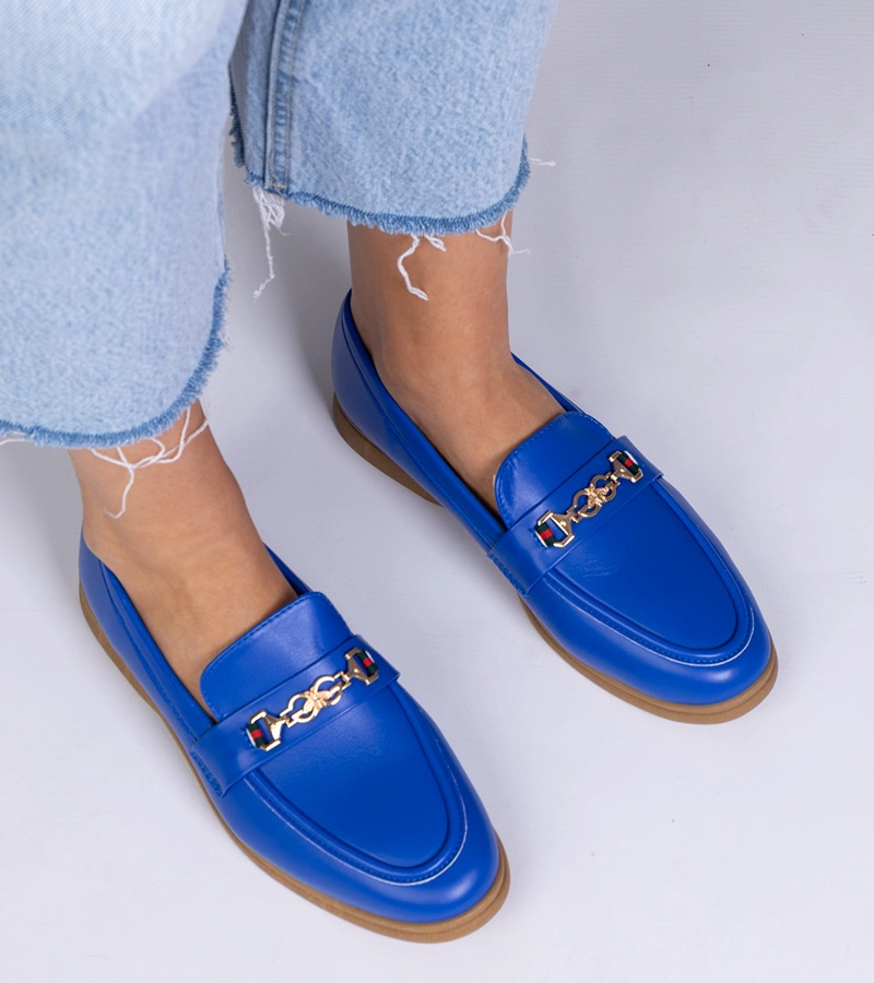 Niebieskie mokasyny ze złotą ozdobą Feola