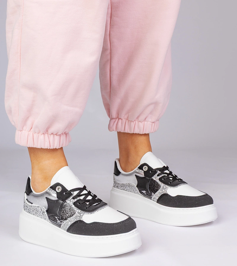 Czarne sneakersy z brokatem i zwierzęcym drukiem Bertula