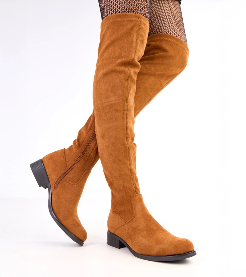 Brązowe kozaki na płaskiej podeszwie za kolano Heloren