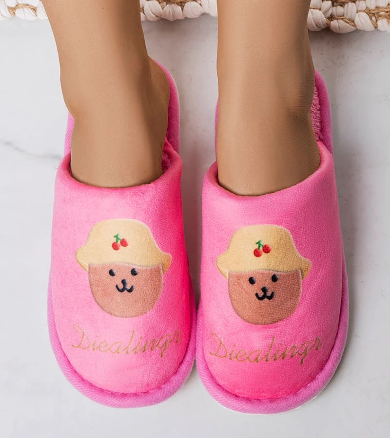 Różowe miękkie kapcie Diealings
