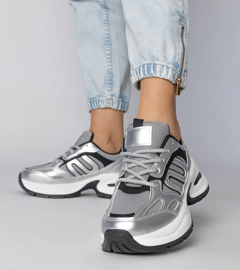 Srebrne sneakersy sportowe na masywnej podeszwie Aries