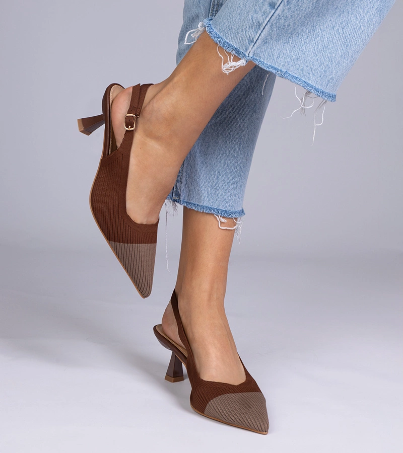 Brązowe czółenka materialowe na niskim obcasie Klersi