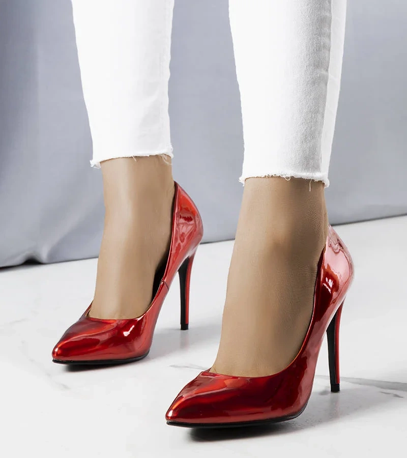 Czerwone lakierowane szpilki Zayd