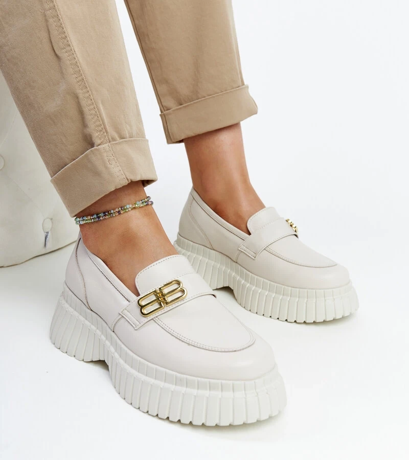 Jasnobeżowe skórzane półbuty Karino