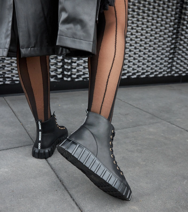 Czarne długie skórzane trampki Carassai