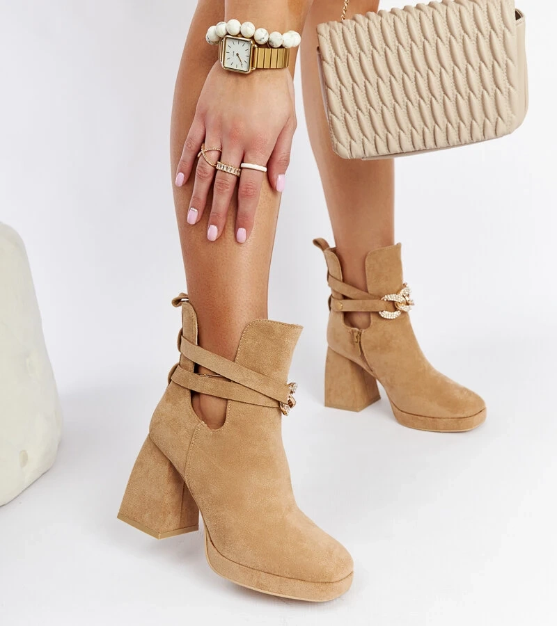 Brązowe botki zdobione cyrkoniami Elm