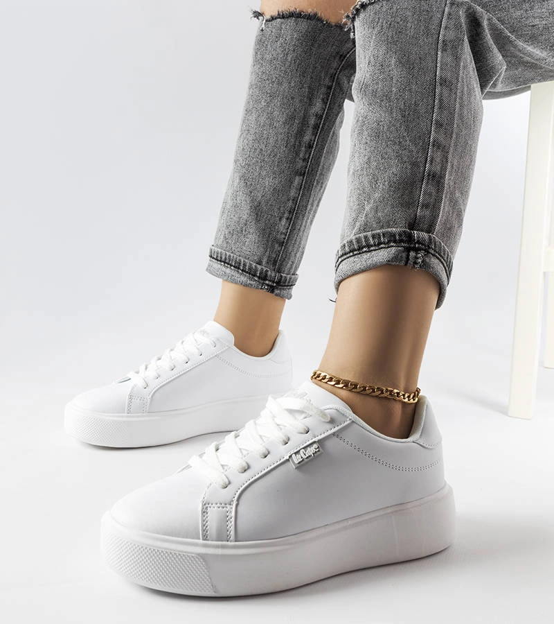 Białe sneakersy Lee Cooper LCW-23-32-1707L