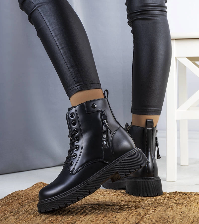 Czarne ocieplane traperki Anja