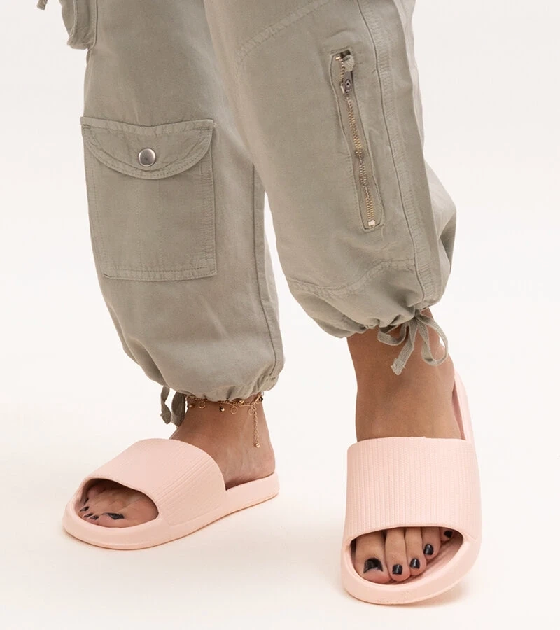 Różowe klapki piankowe Menta